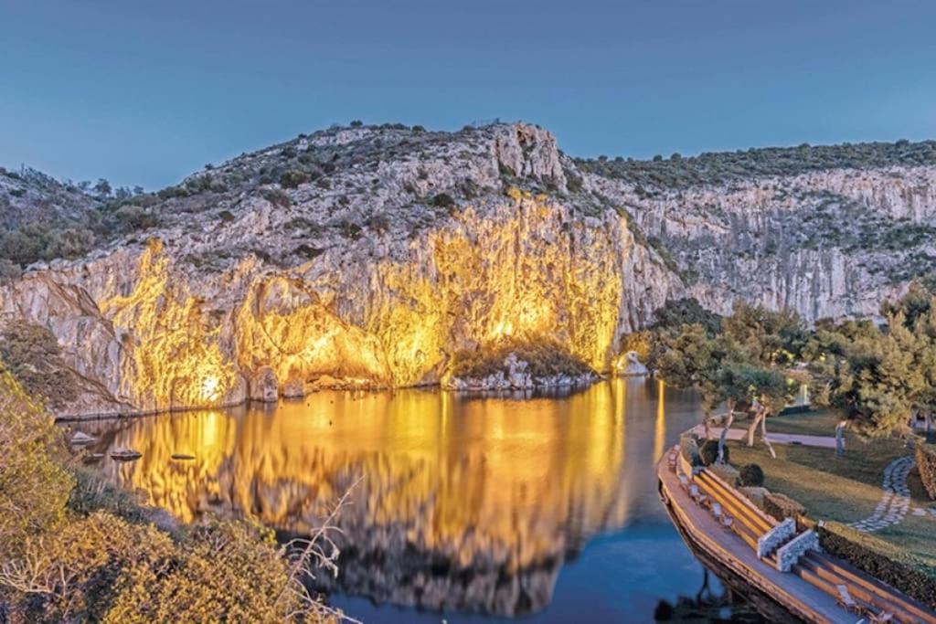Best View In The Bay! Атина Екстериор снимка